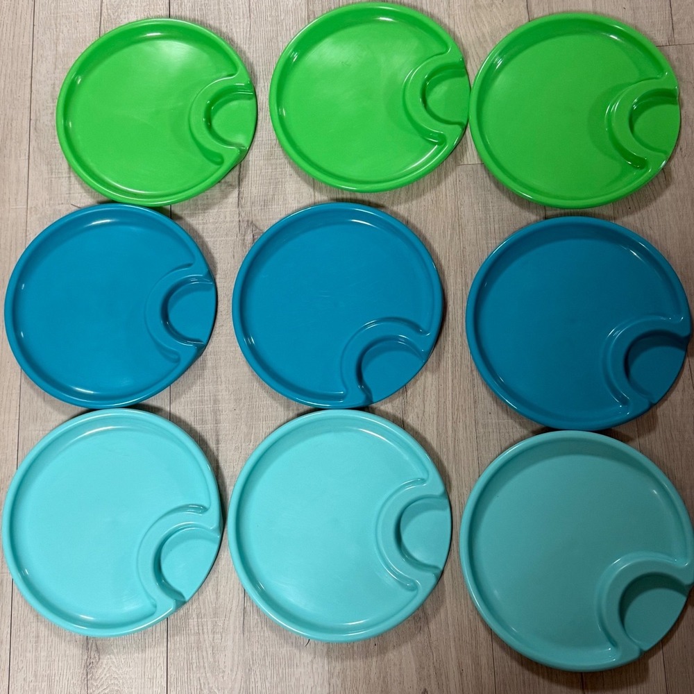 Pampered Chef Outdoor Party Plates Set of 9 Green Blue Plastic BBQ